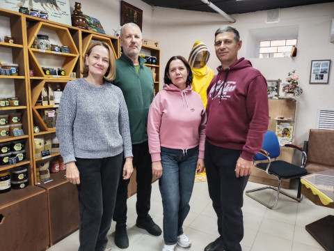 Диалог о пчелах и меде: музей встречает гостей-пчеловодов